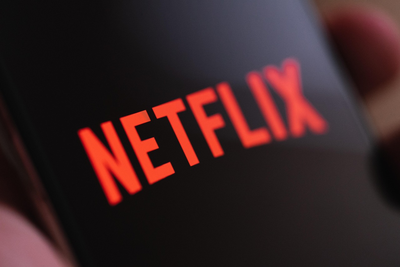 Netflix cancela Heartstopper após três temporadas, mas anuncia filme final